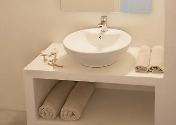 Axos Hotel 4*