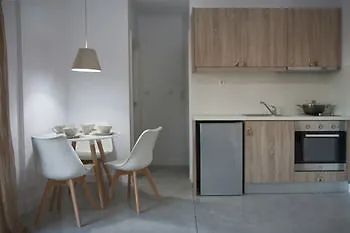 Axos 4*